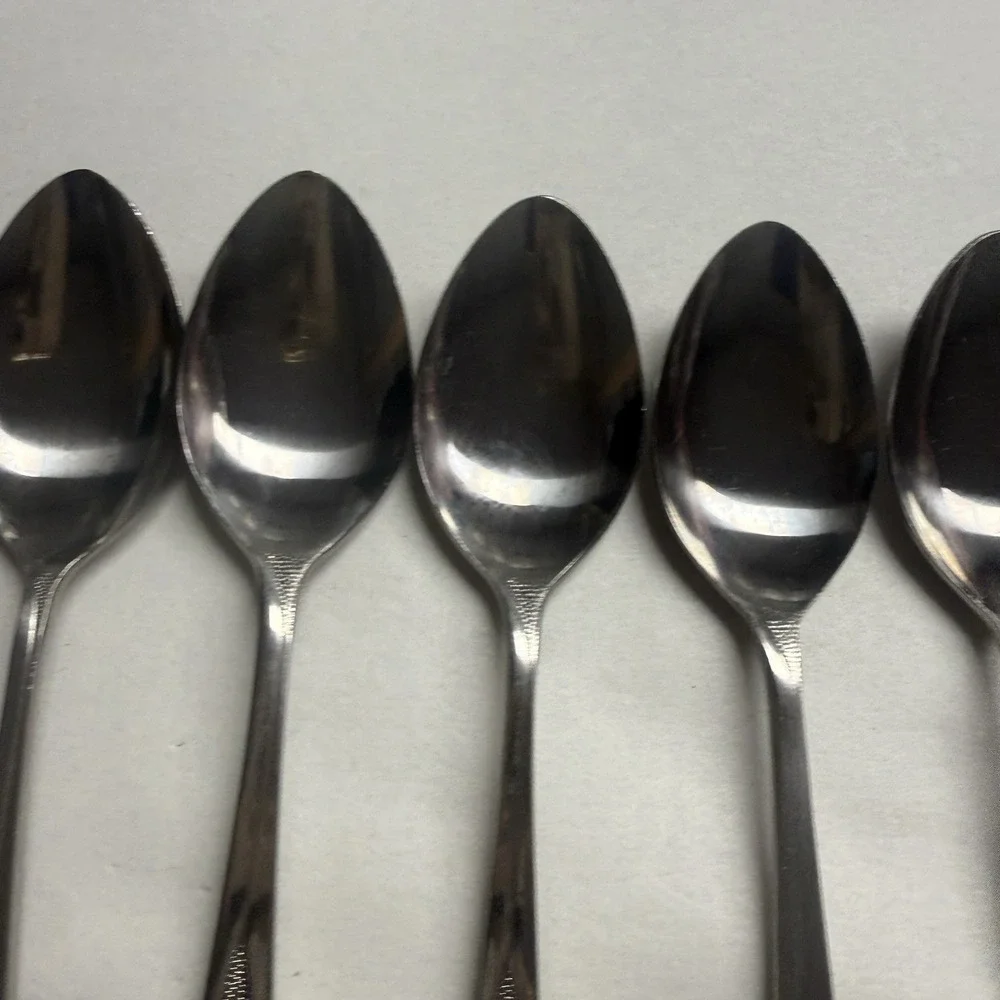 9 Vintage Customcraft CUS1 Dinner Place Spoons Roses Stainless Steel Flatware